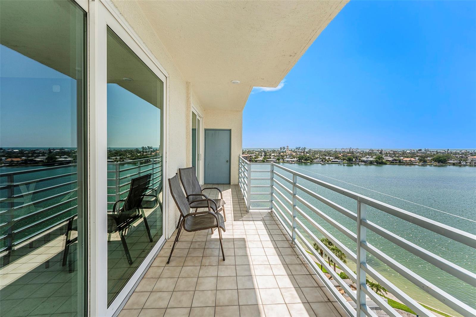 HARBOURSIDE CONDO - Residential