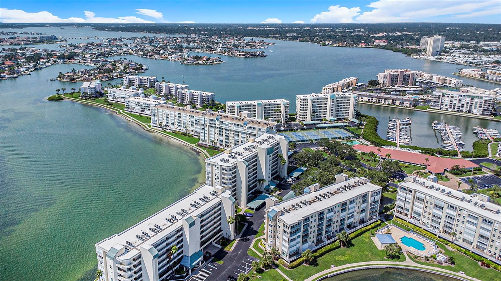 HARBOURSIDE CONDO - Residential