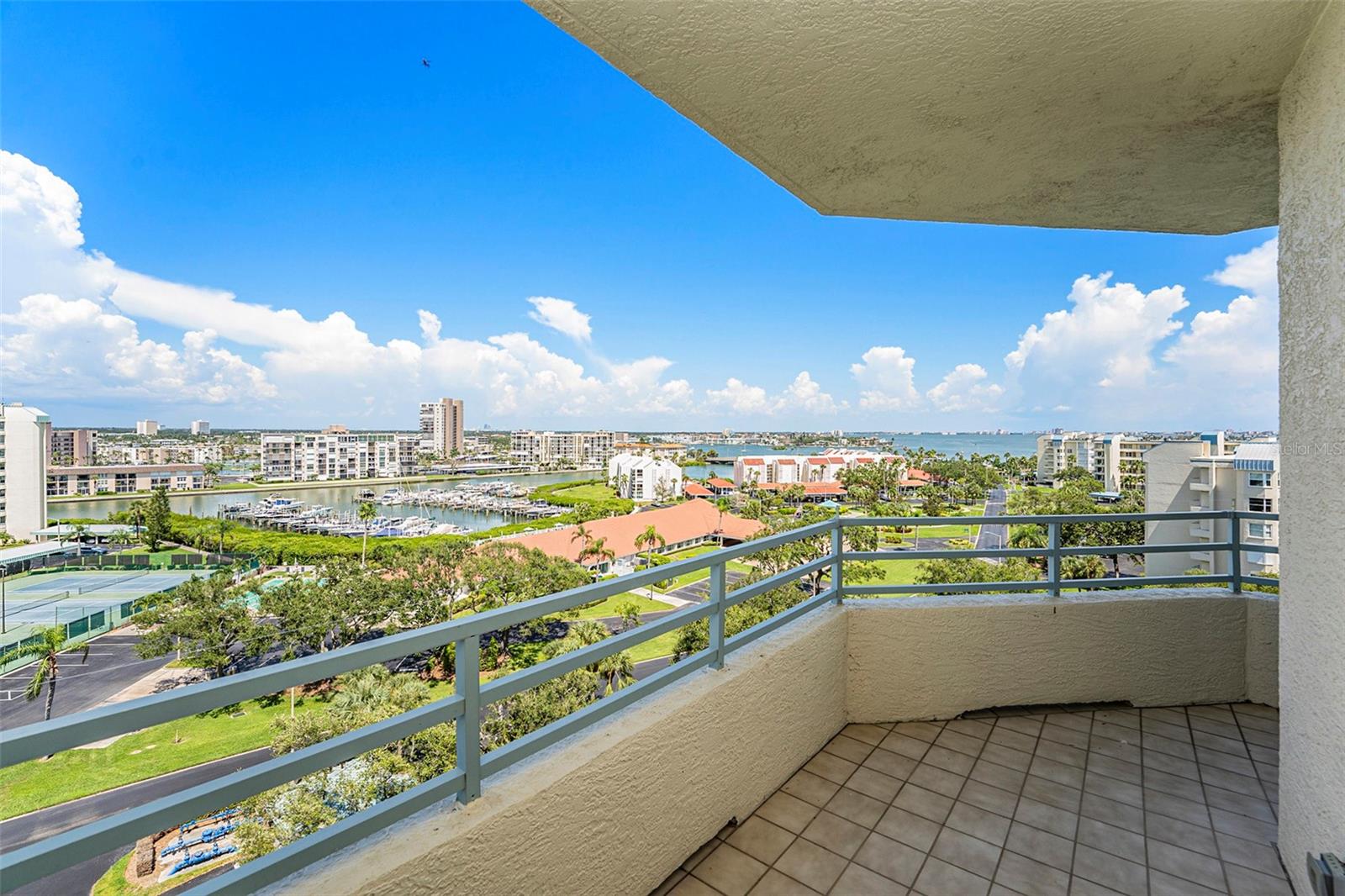 HARBOURSIDE CONDO - Residential