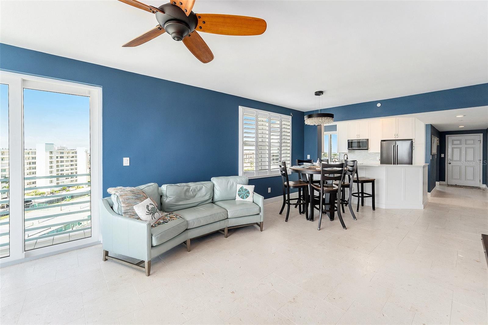 HARBOURSIDE CONDO - Residential