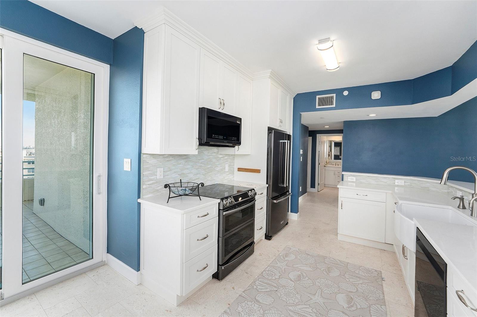 HARBOURSIDE CONDO - Residential