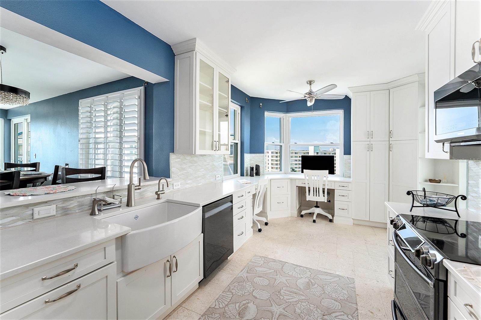 HARBOURSIDE CONDO - Residential