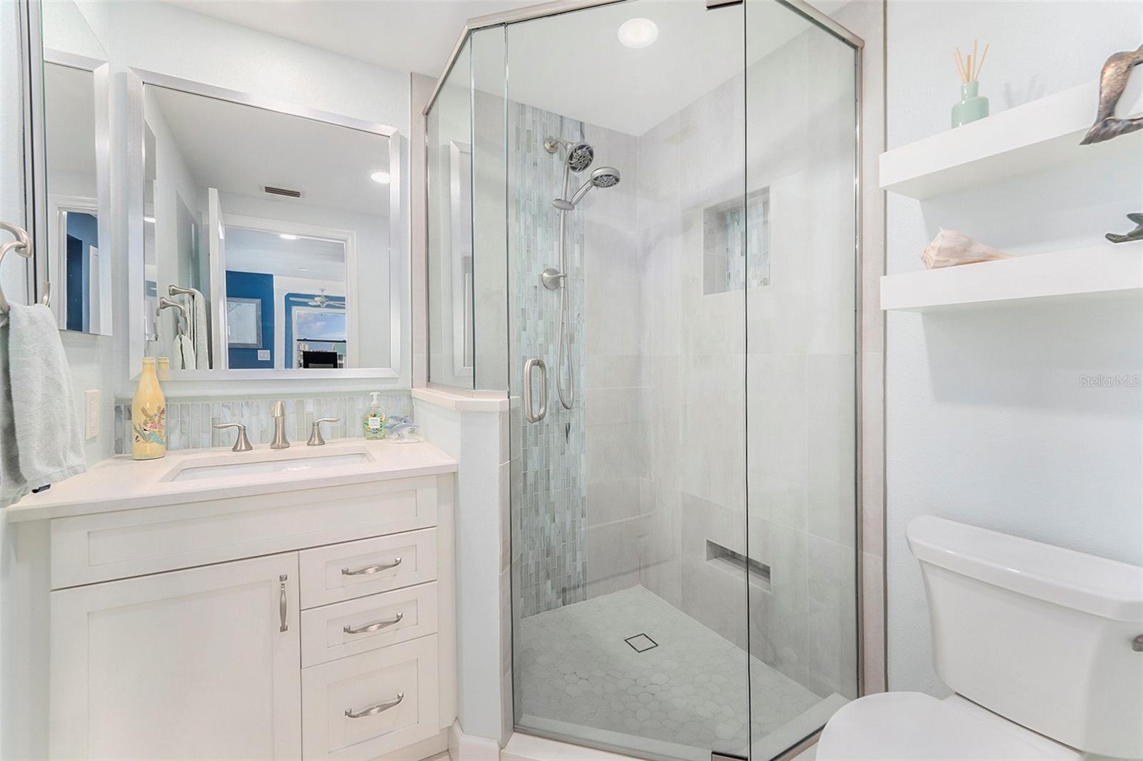 HARBOURSIDE CONDO - Residential