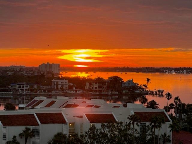 HARBOURSIDE CONDO - Residential