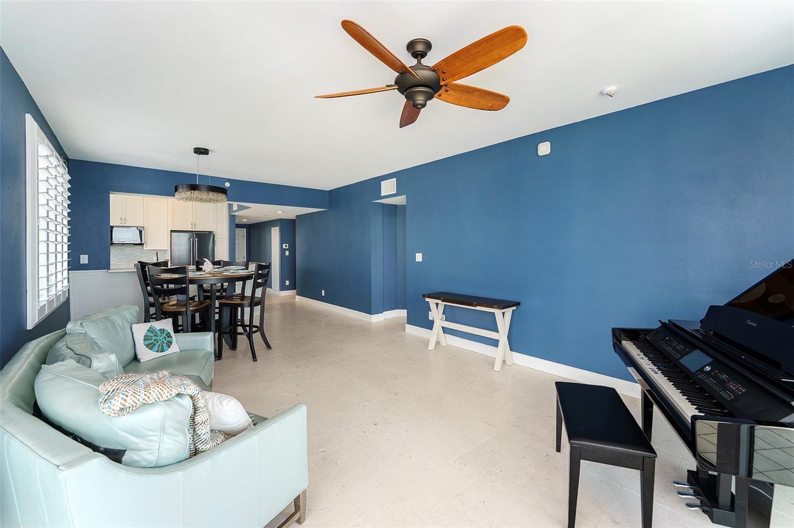 HARBOURSIDE CONDO - Residential