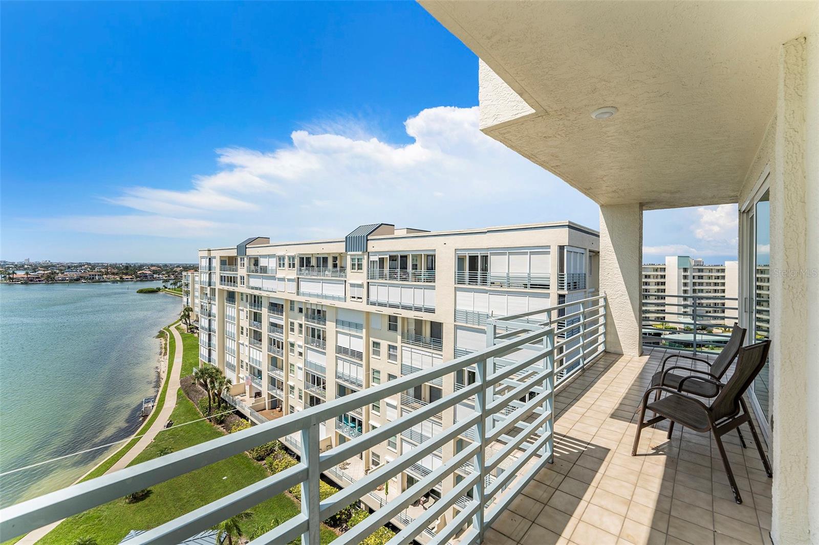 HARBOURSIDE CONDO - Residential