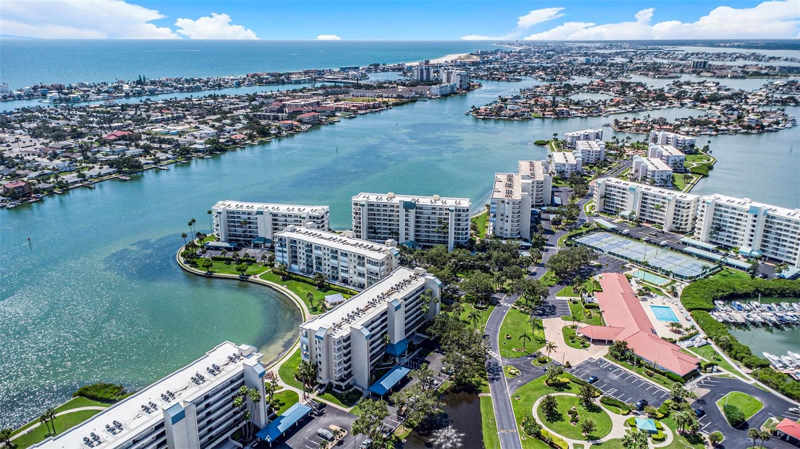 HARBOURSIDE CONDO - Residential