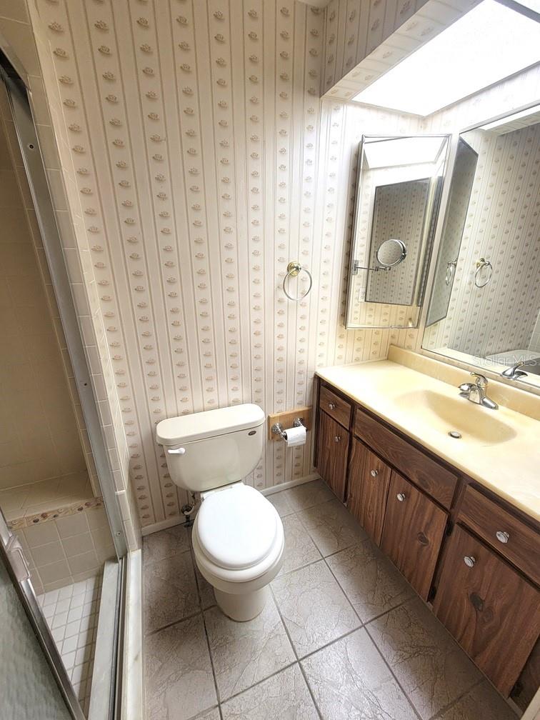 CEDAR POINTE CONDO PH 02 - Residential Lease