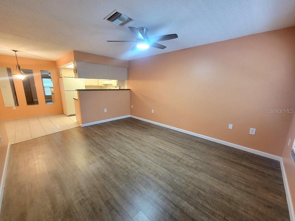 CEDAR POINTE CONDO PH 02 - Residential Lease