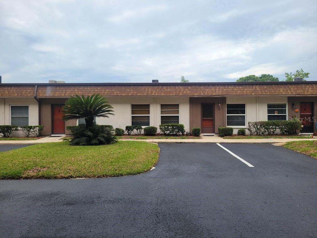 CEDAR POINTE CONDO PH 02 - Residential Lease