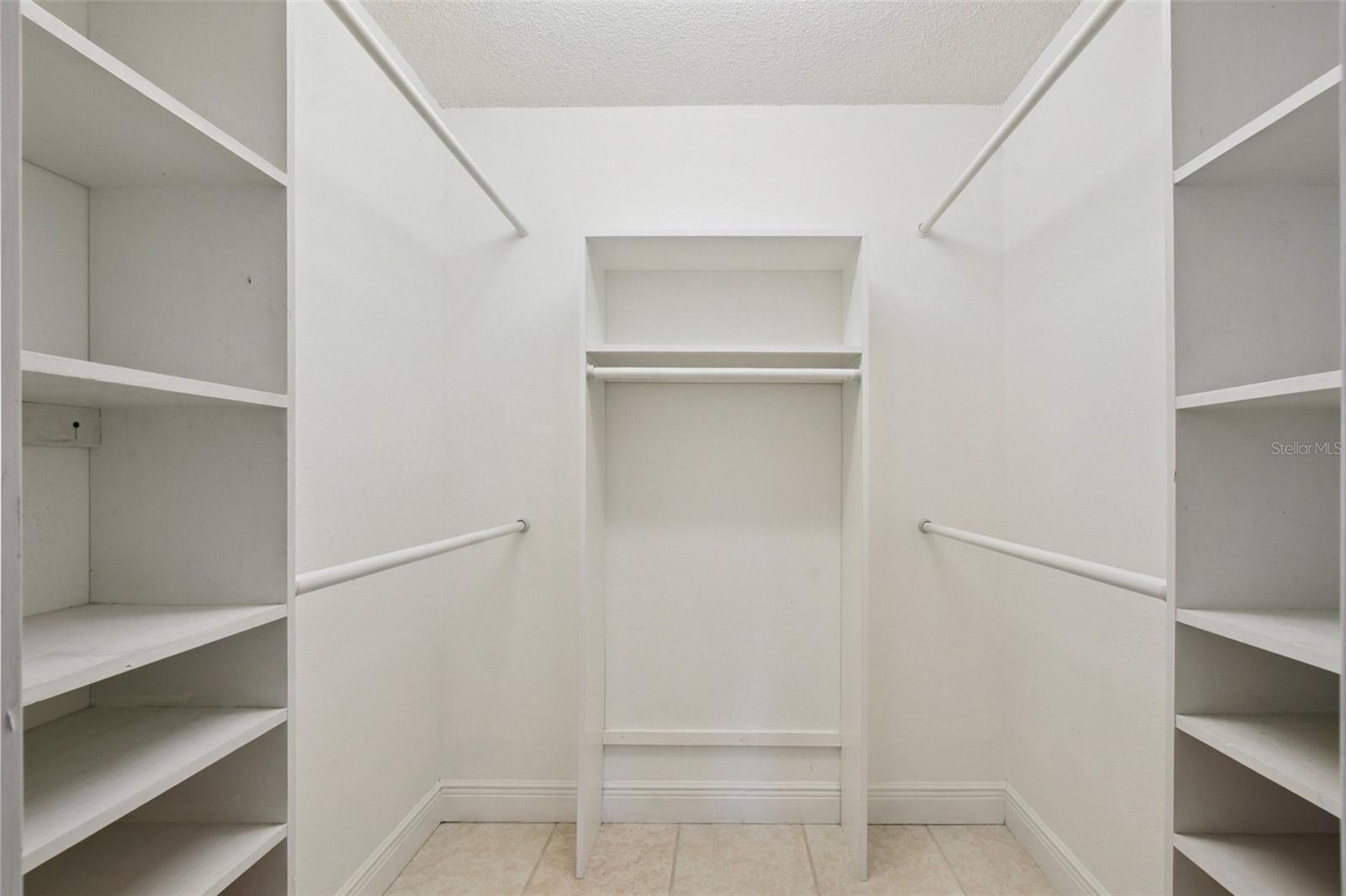 RIVER RIDGE - Residential