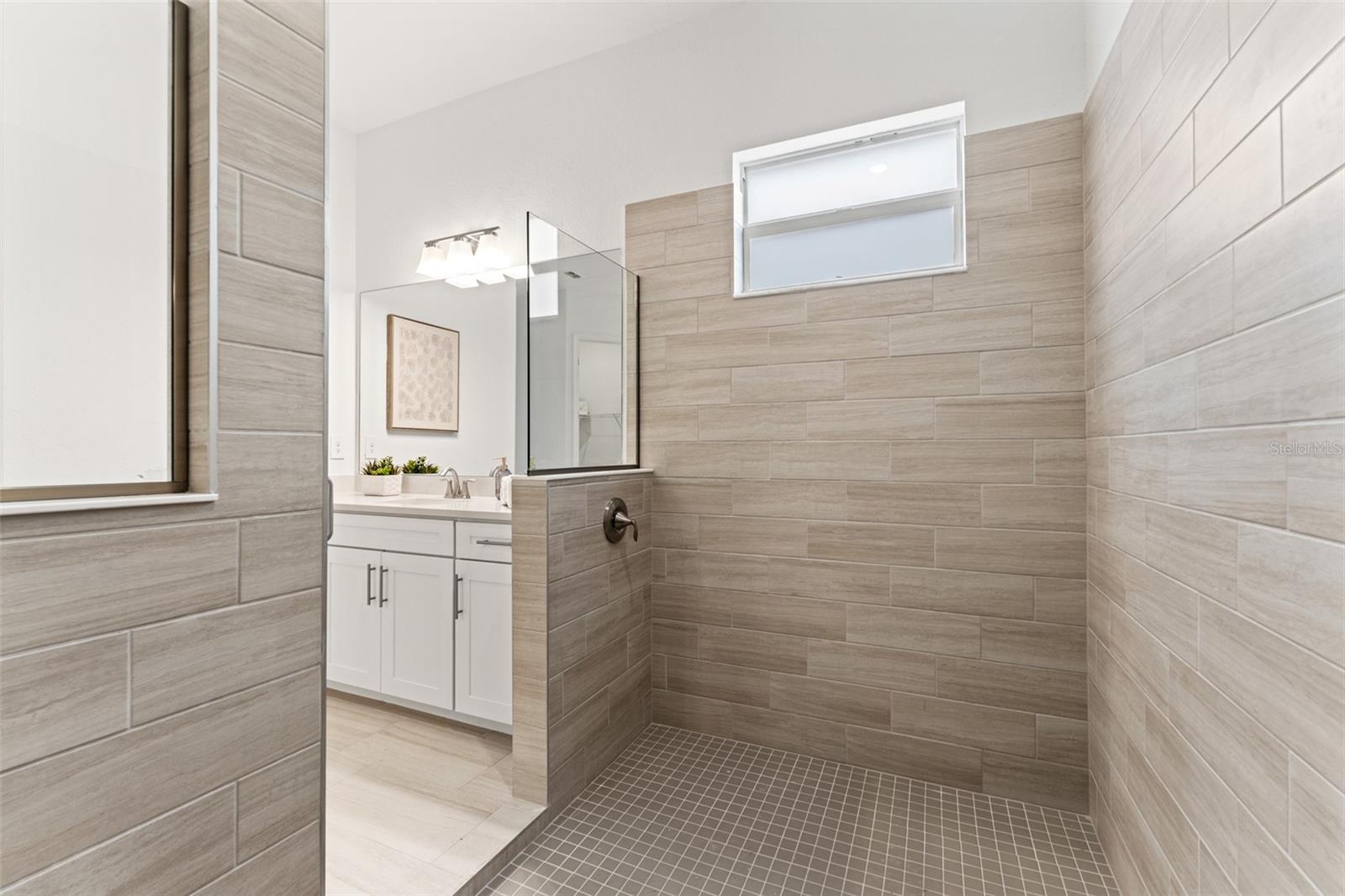 CALUSA COUNTRY CLUB - Residential