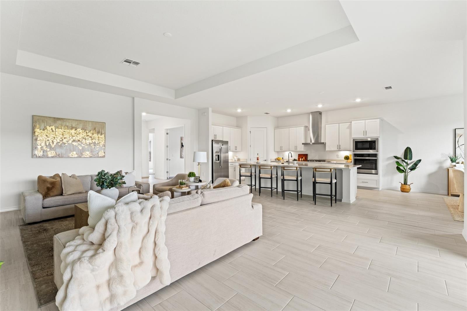 CALUSA COUNTRY CLUB - Residential