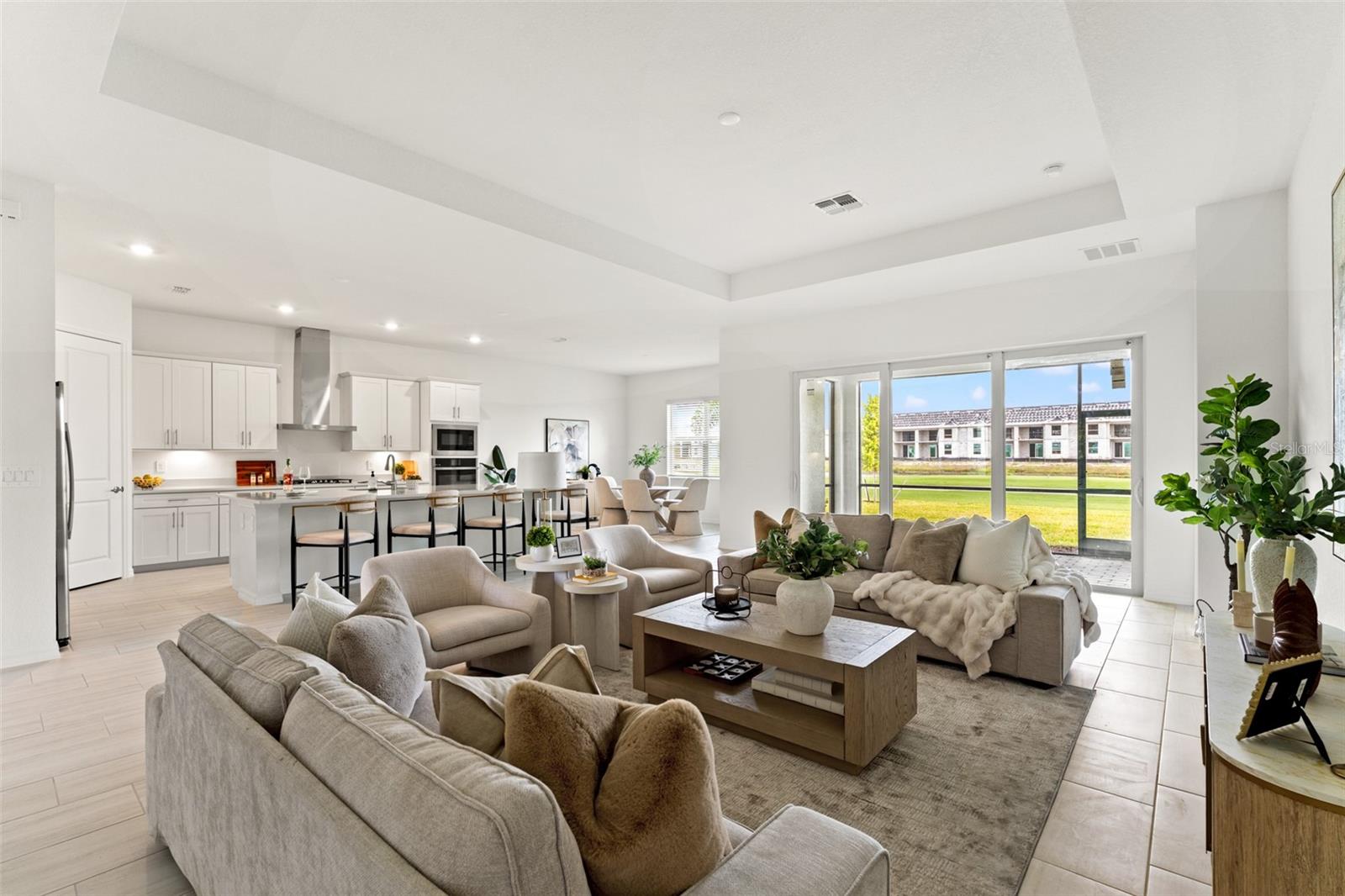 CALUSA COUNTRY CLUB - Residential