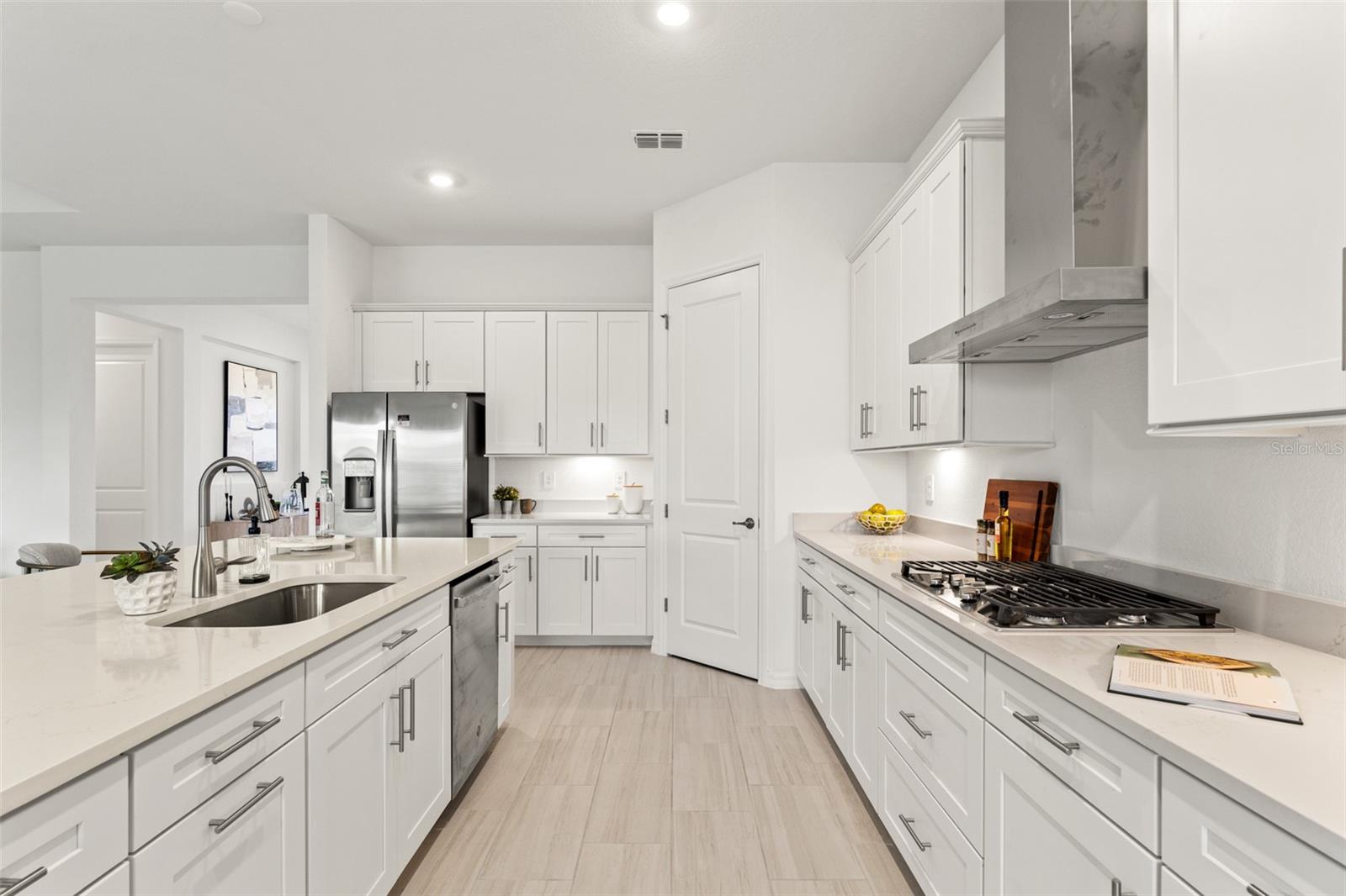 CALUSA COUNTRY CLUB - Residential