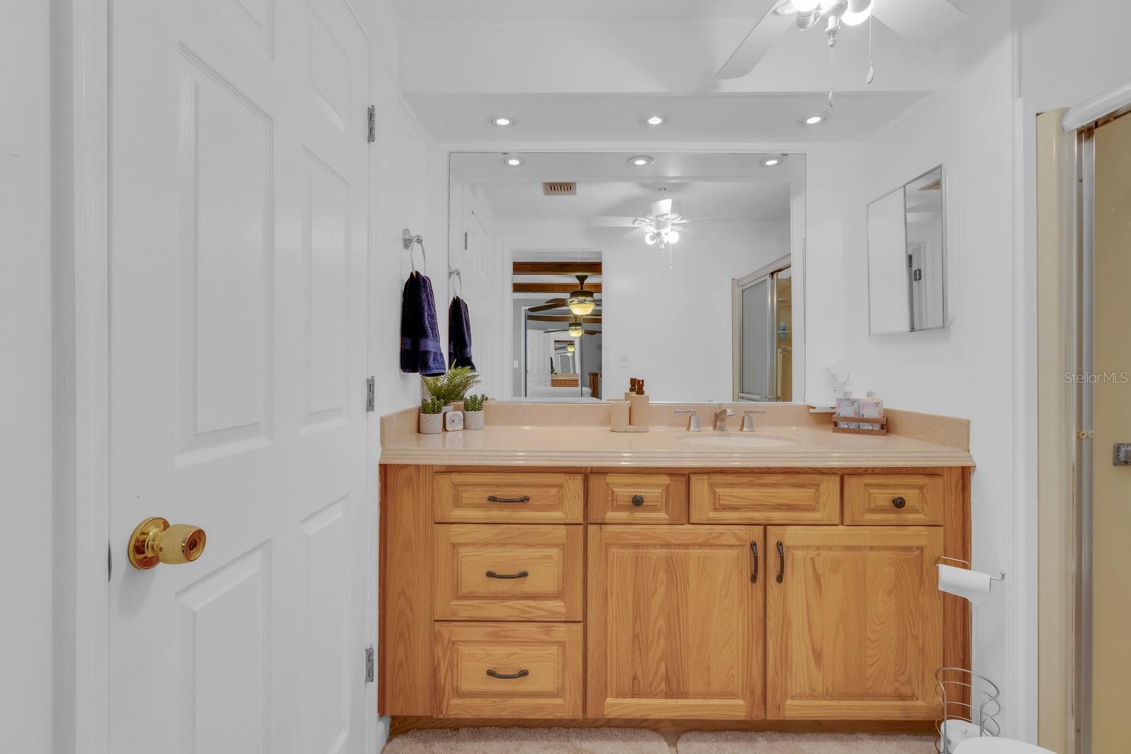 FOXWOOD LAKE ESTATES PH 01 - Residential