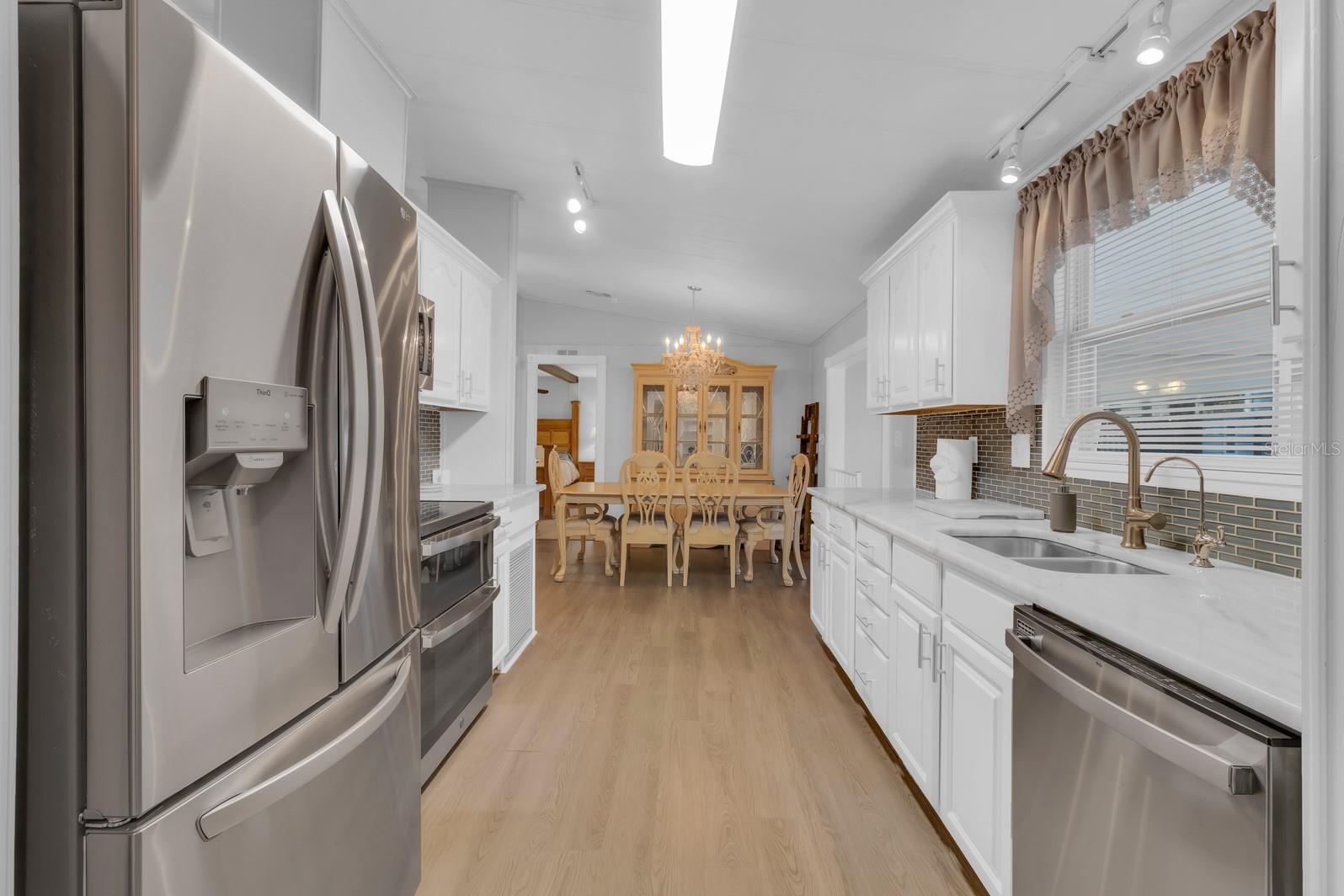 FOXWOOD LAKE ESTATES PH 01 - Residential