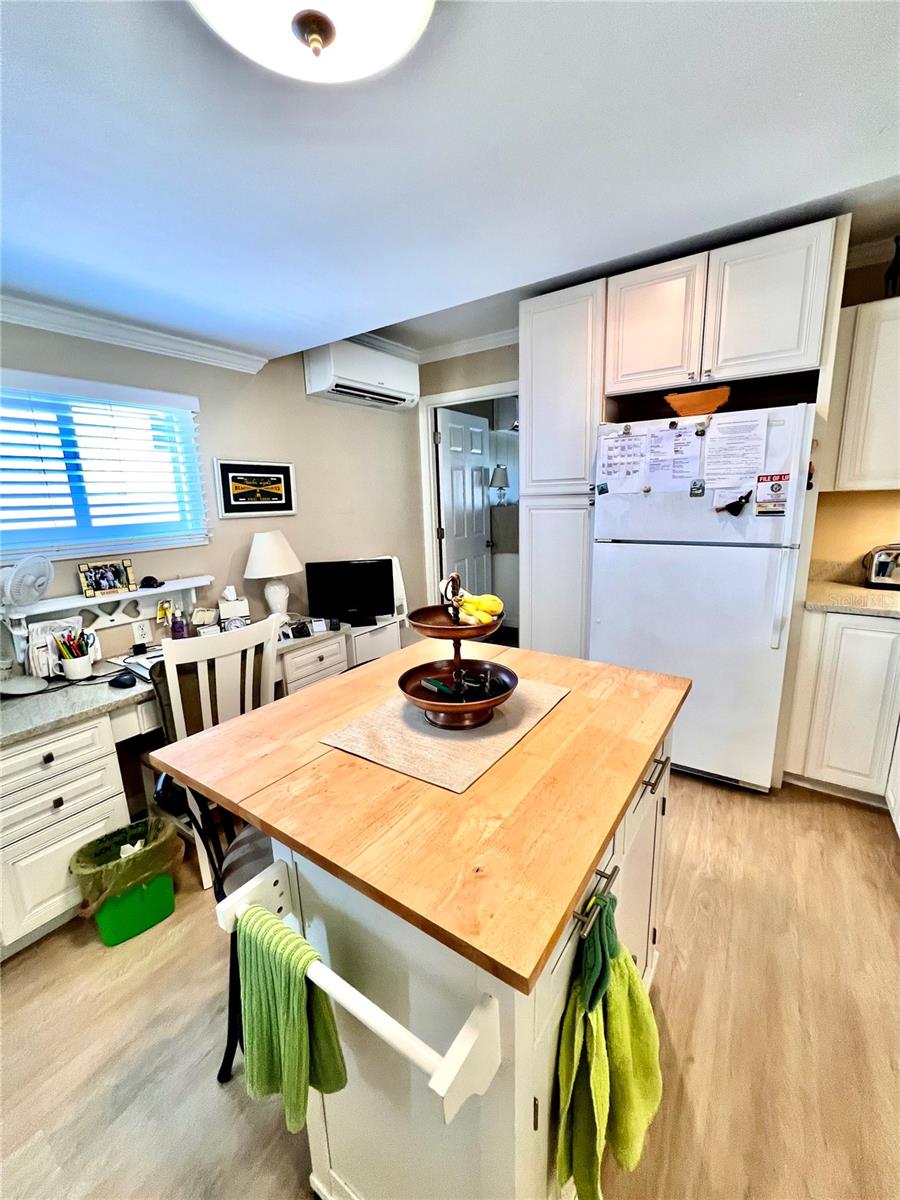 HARBOR LIGHTS MHP CO-OP - Residential