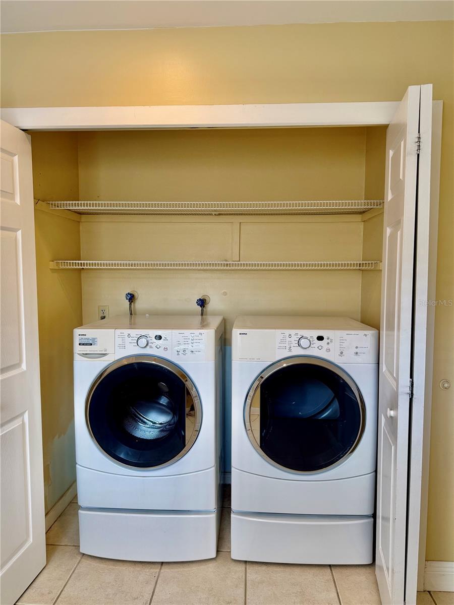 WEDGEWOOD TENNIS VILLAS - Residential