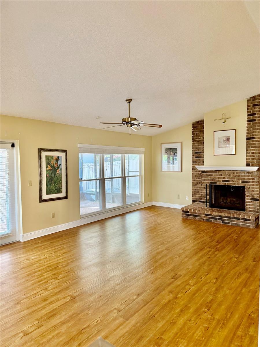 WEDGEWOOD TENNIS VILLAS - Residential