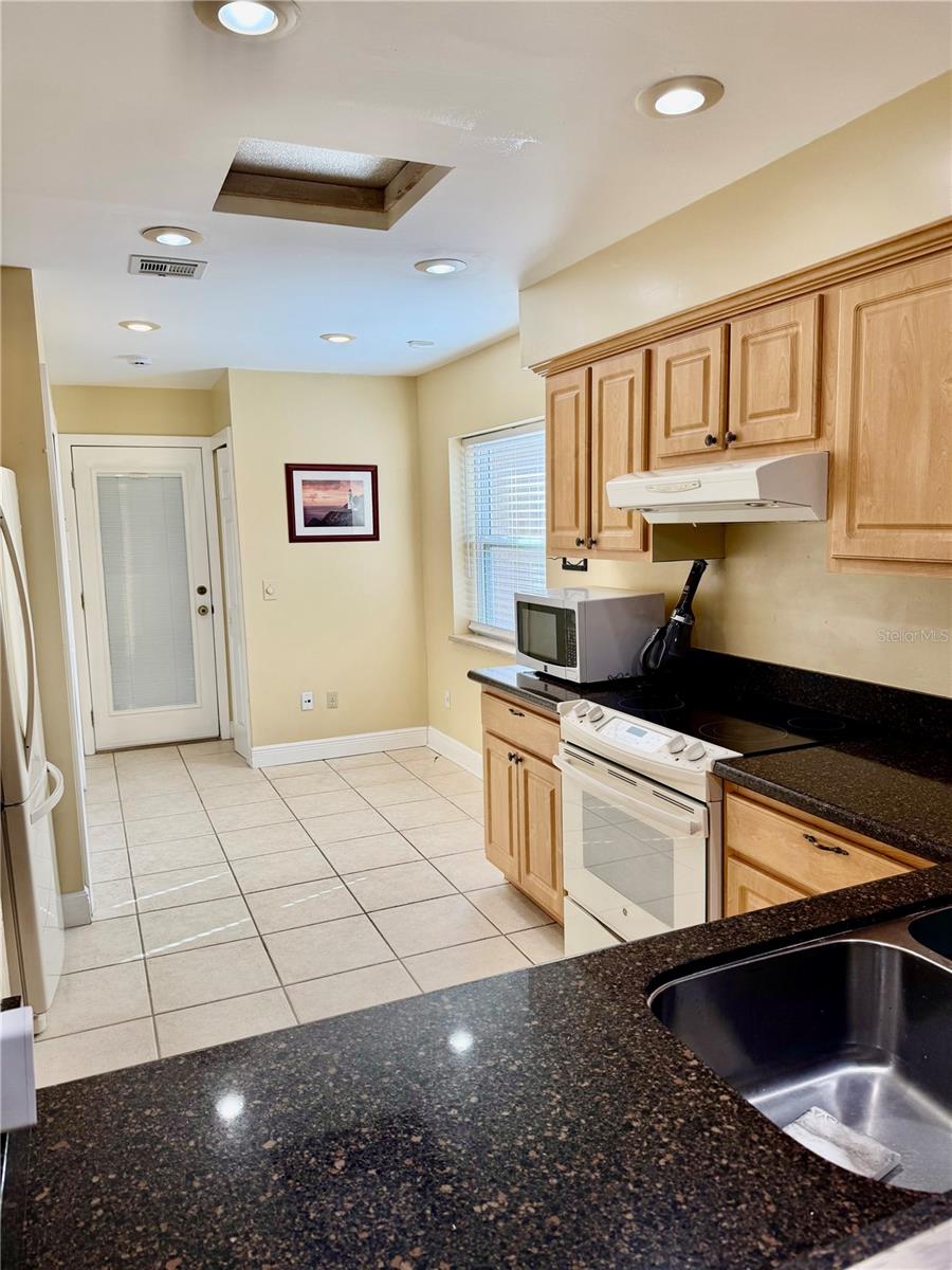 WEDGEWOOD TENNIS VILLAS - Residential