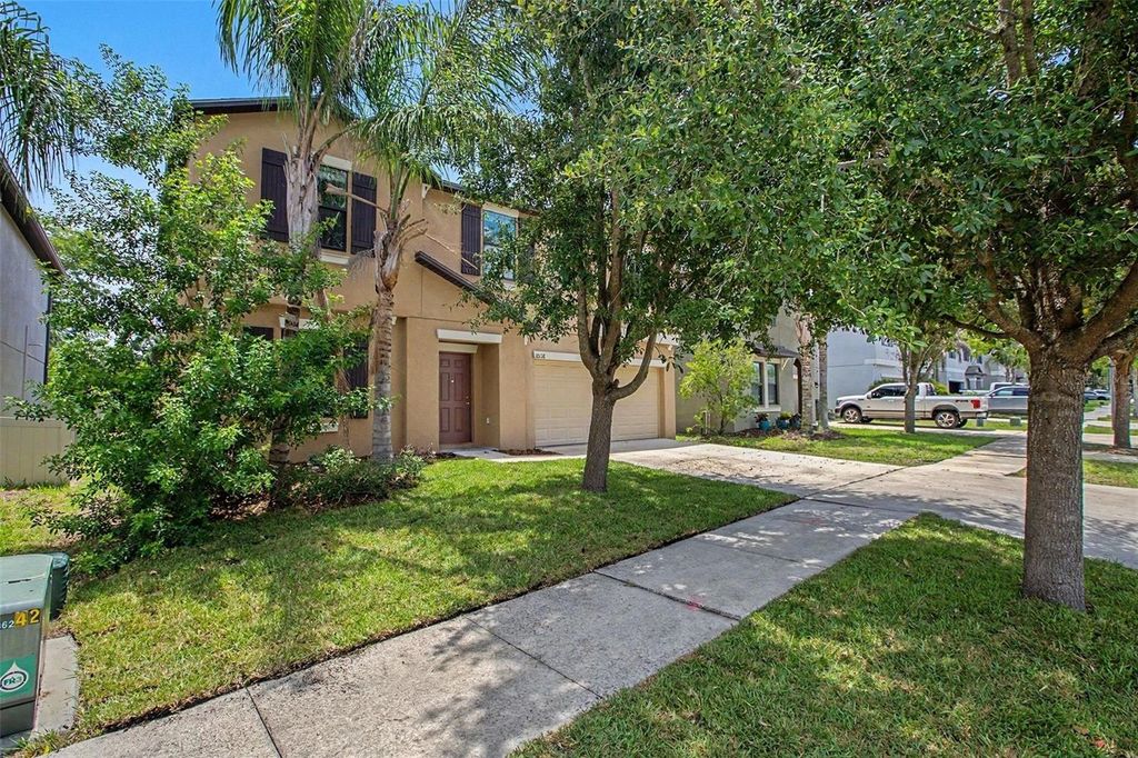 Photo of 10138 Rose Petal Place, Riverview, FL 33578 (MLS # O6421755)
