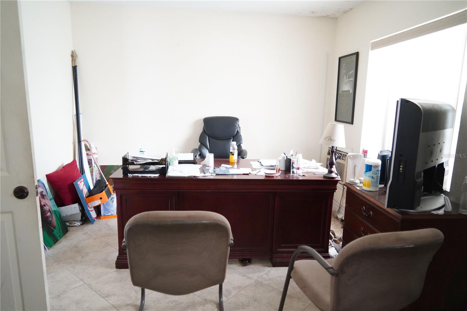 MEADOWBROOK - Commercial Sale