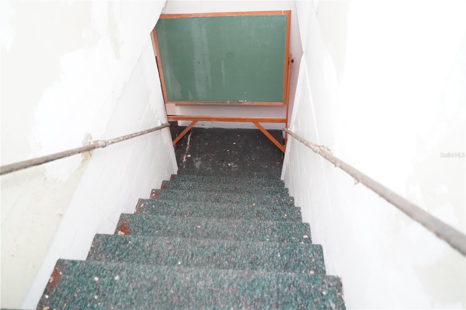 MEADOWBROOK - Commercial Sale