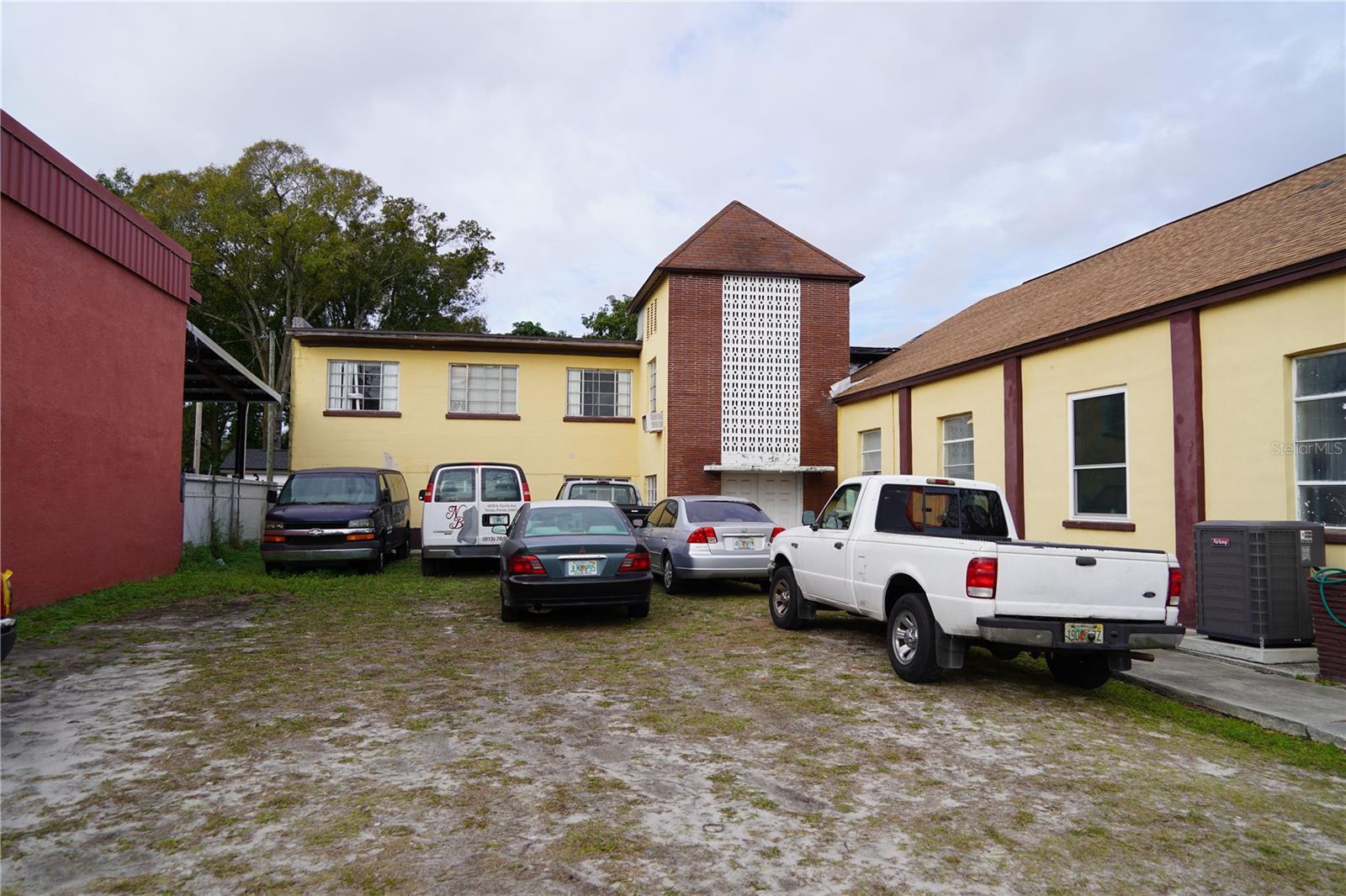 MEADOWBROOK - Commercial Sale