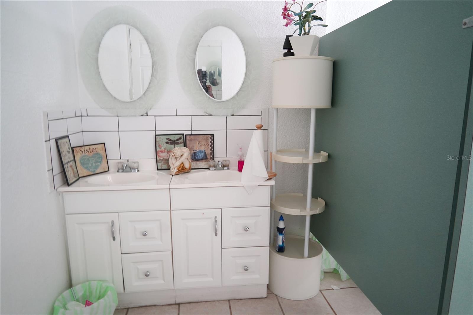 MEADOWBROOK - Commercial Sale