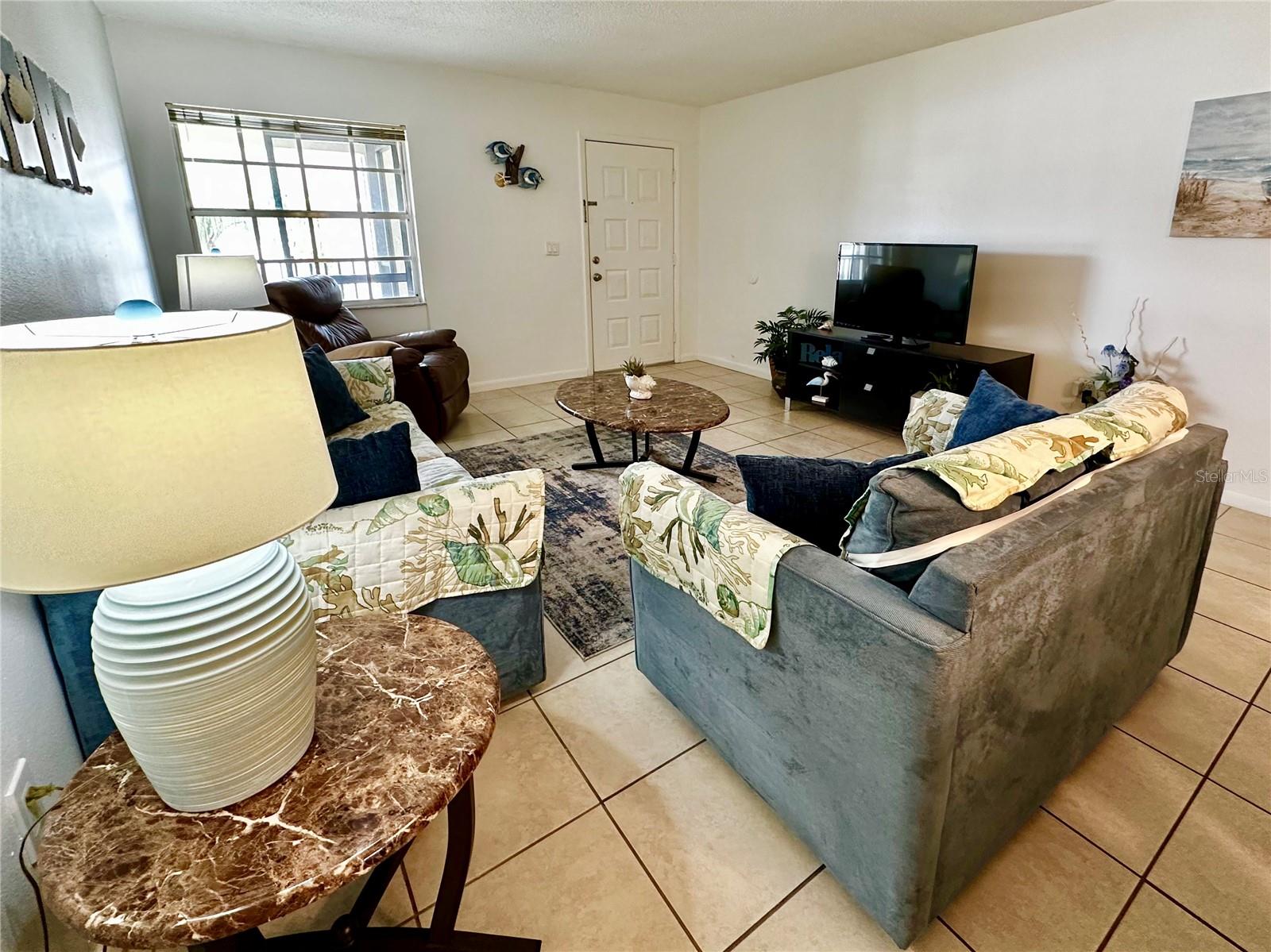PALM MANOR PH 03 - Residential