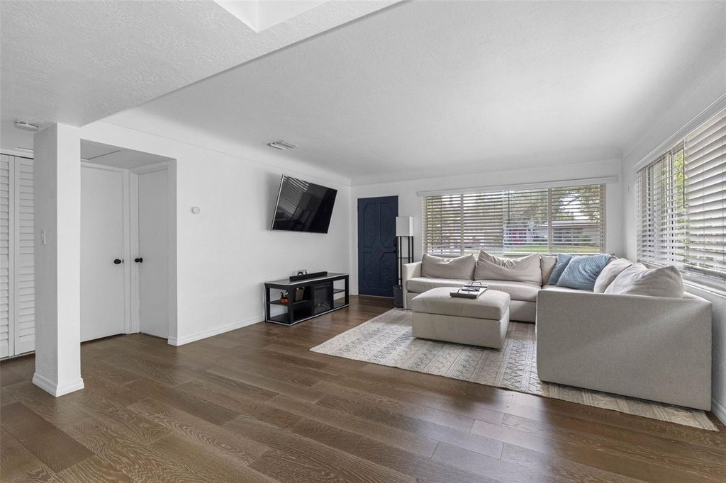 Photo of 7101 4th Avenue N, St Petersburg, FL 33710 (MLS # TB8436567)