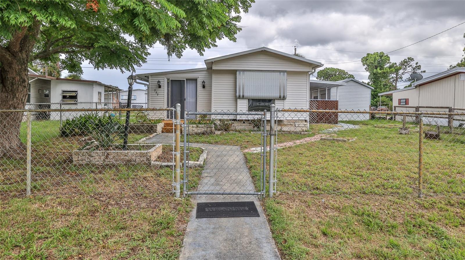 733 BARLOW CIRCLE