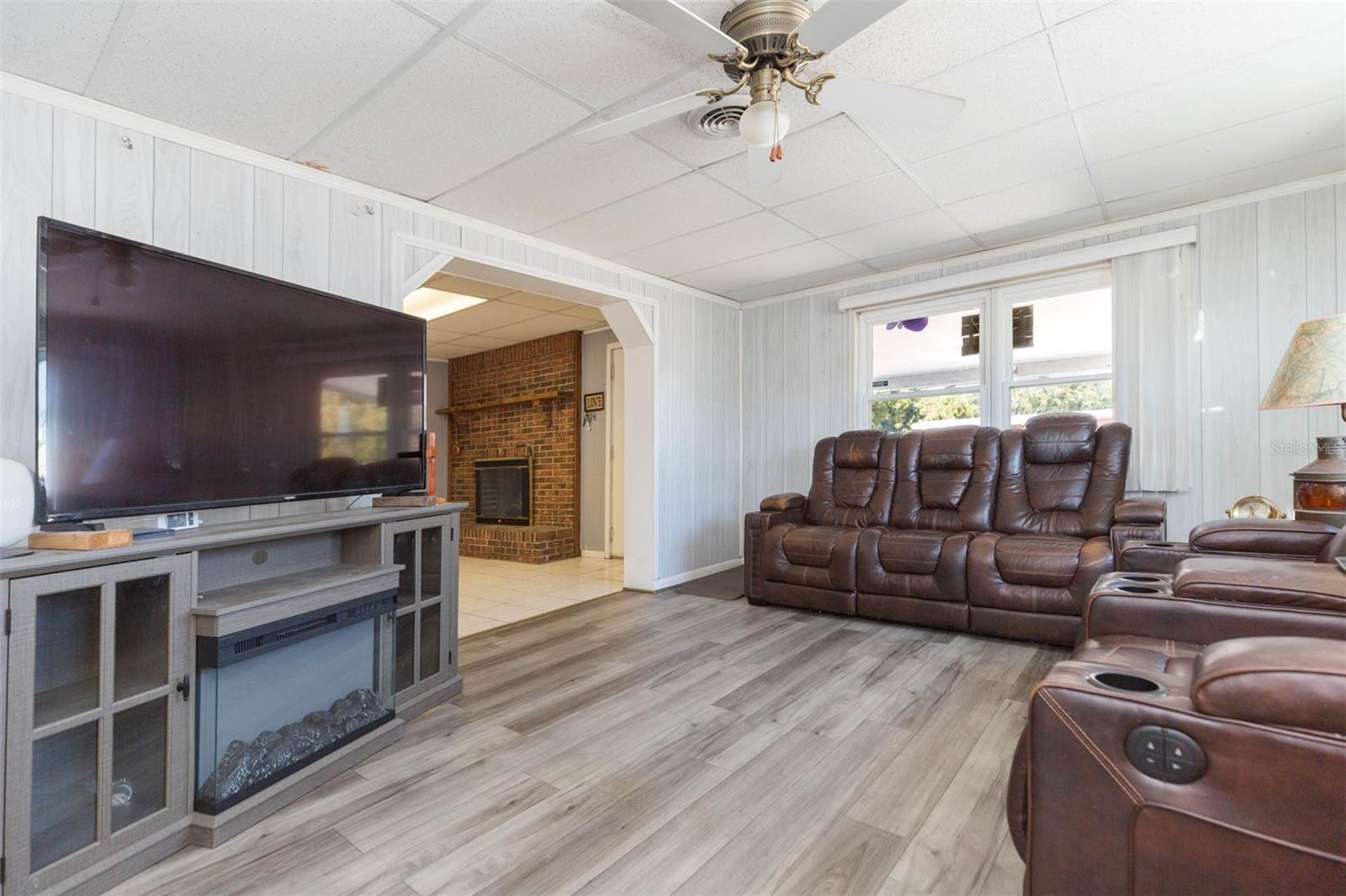 4102 W FAIRVIEW HEIGHTS