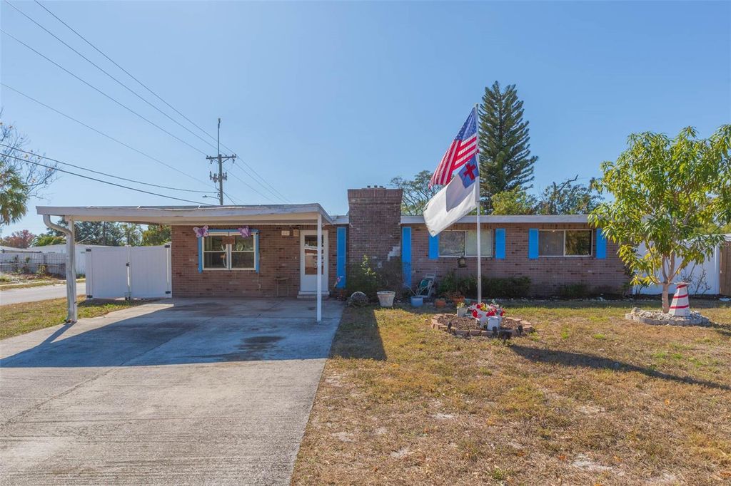 Photo of 4102 W Fairview Heights, Tampa, FL 33616 (MLS # TB8471700)