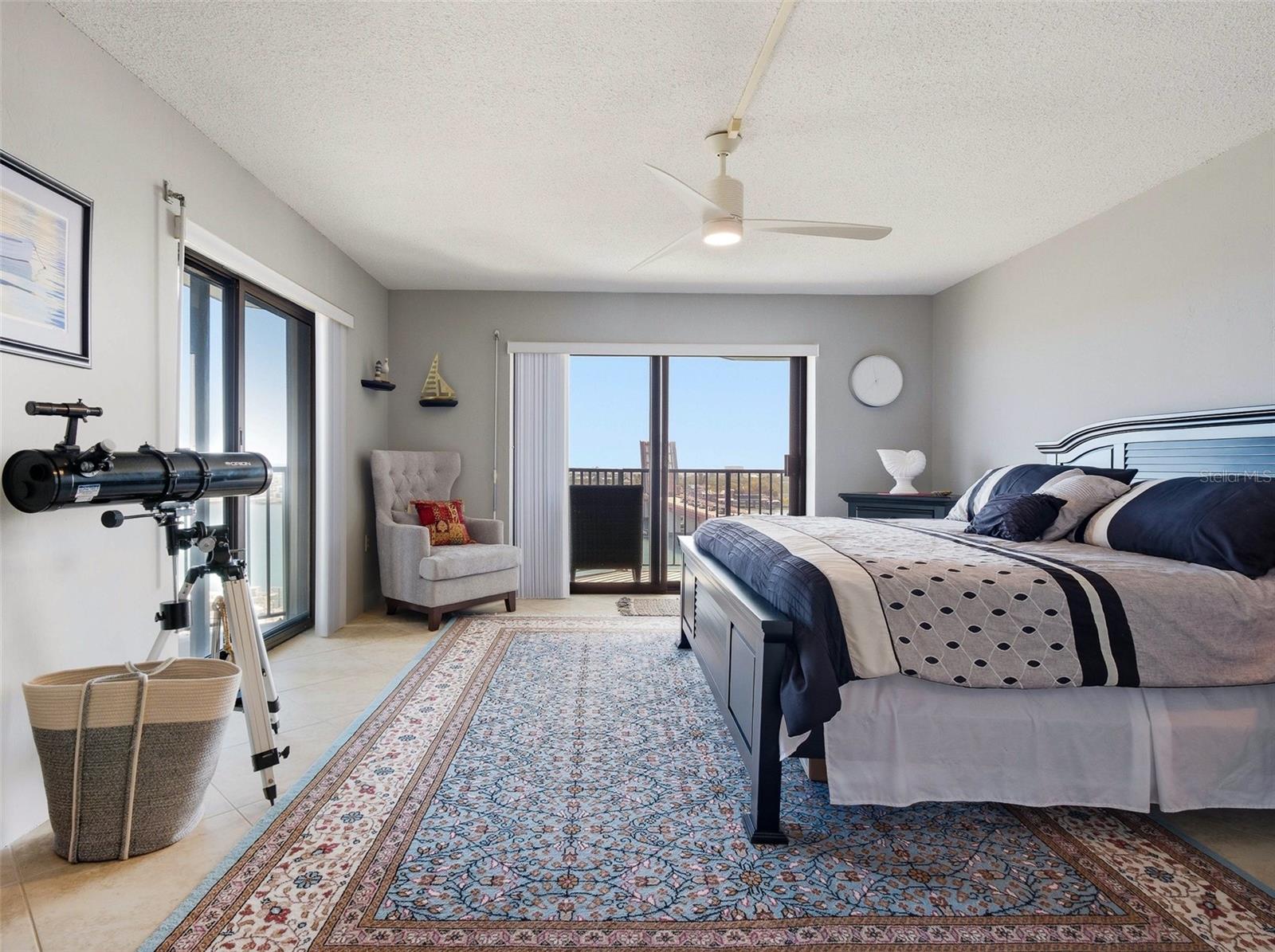 DIAMOND HEAD POINT CONDO - Residential