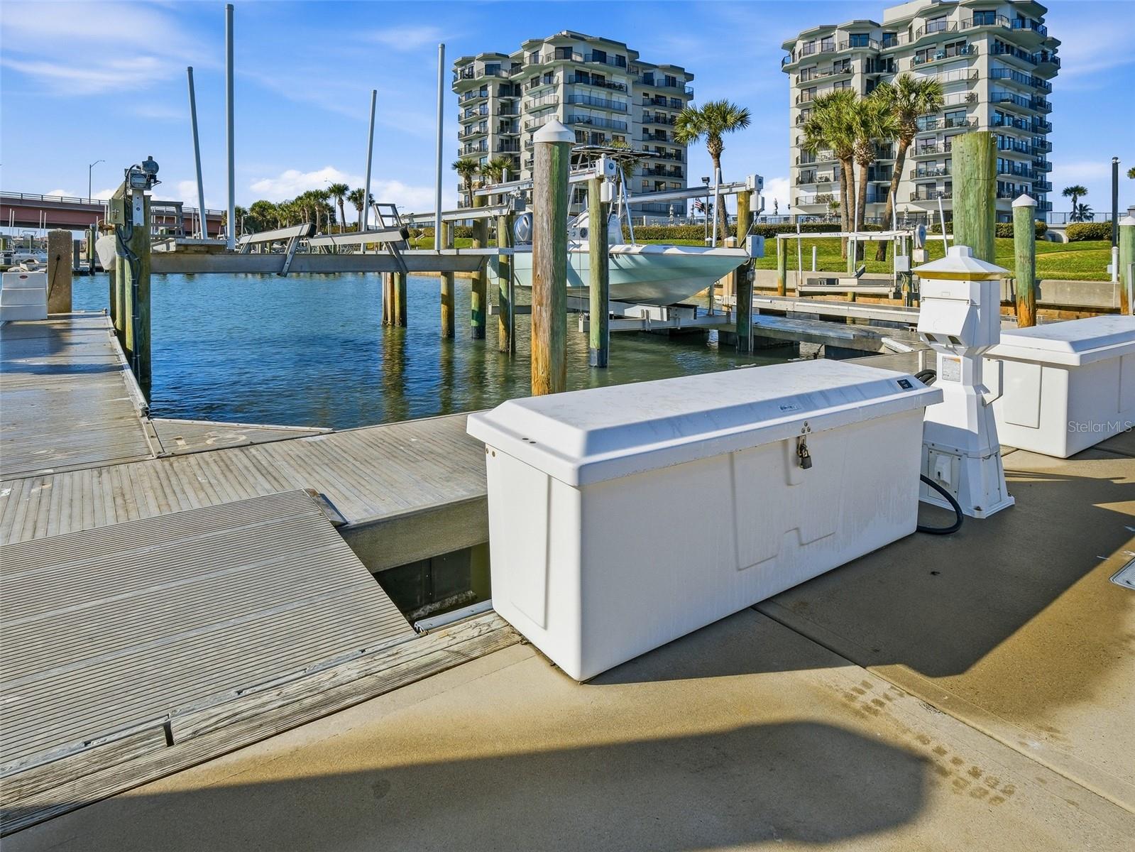 DIAMOND HEAD POINT CONDO - Residential