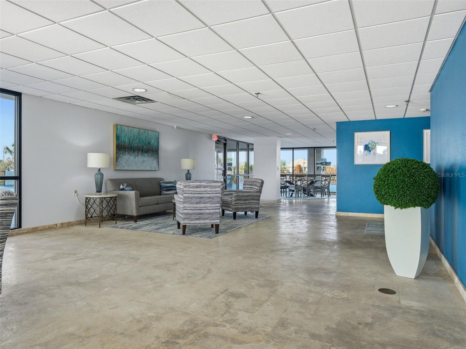 DIAMOND HEAD POINT CONDO - Residential