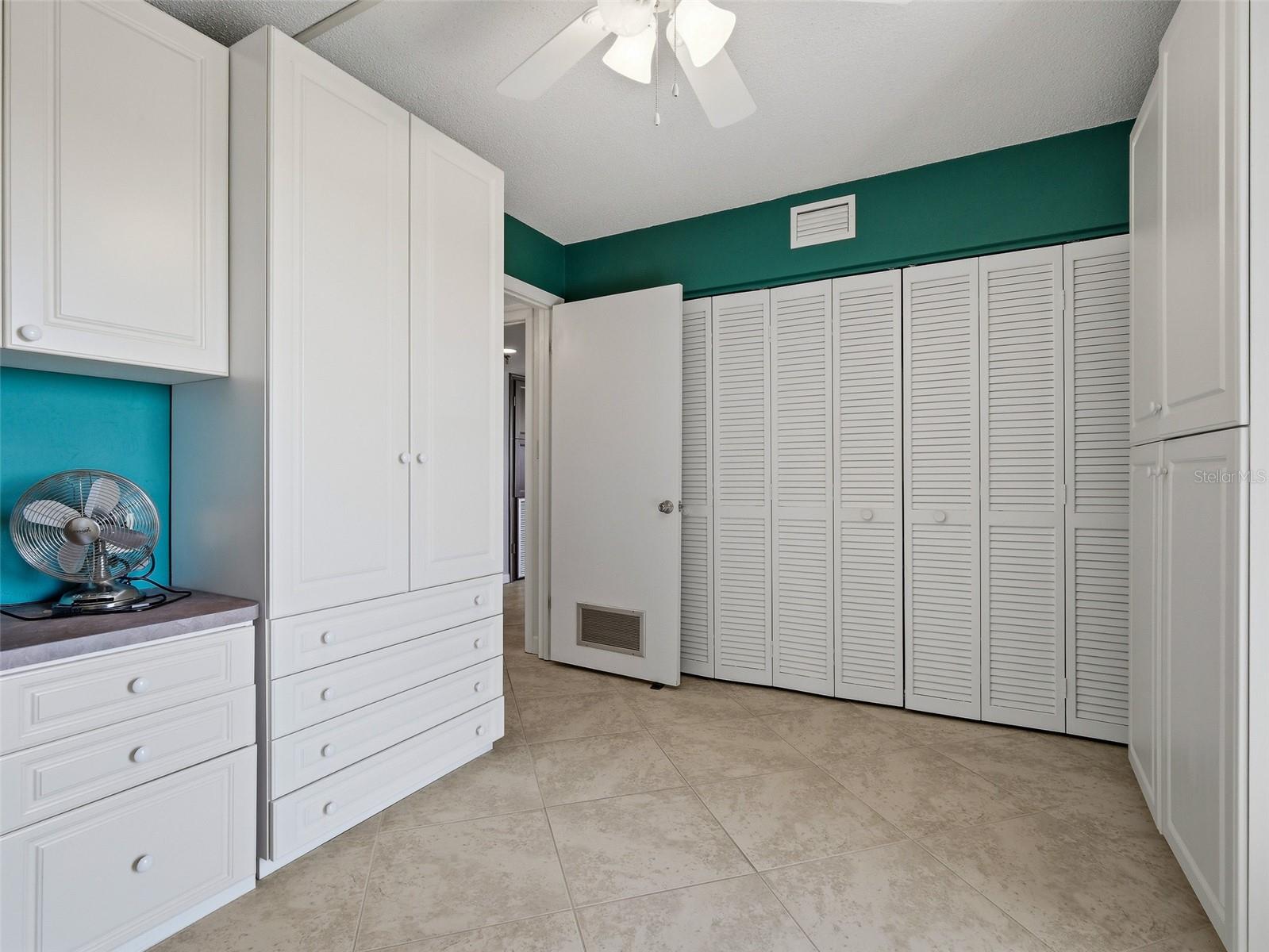 DIAMOND HEAD POINT CONDO - Residential