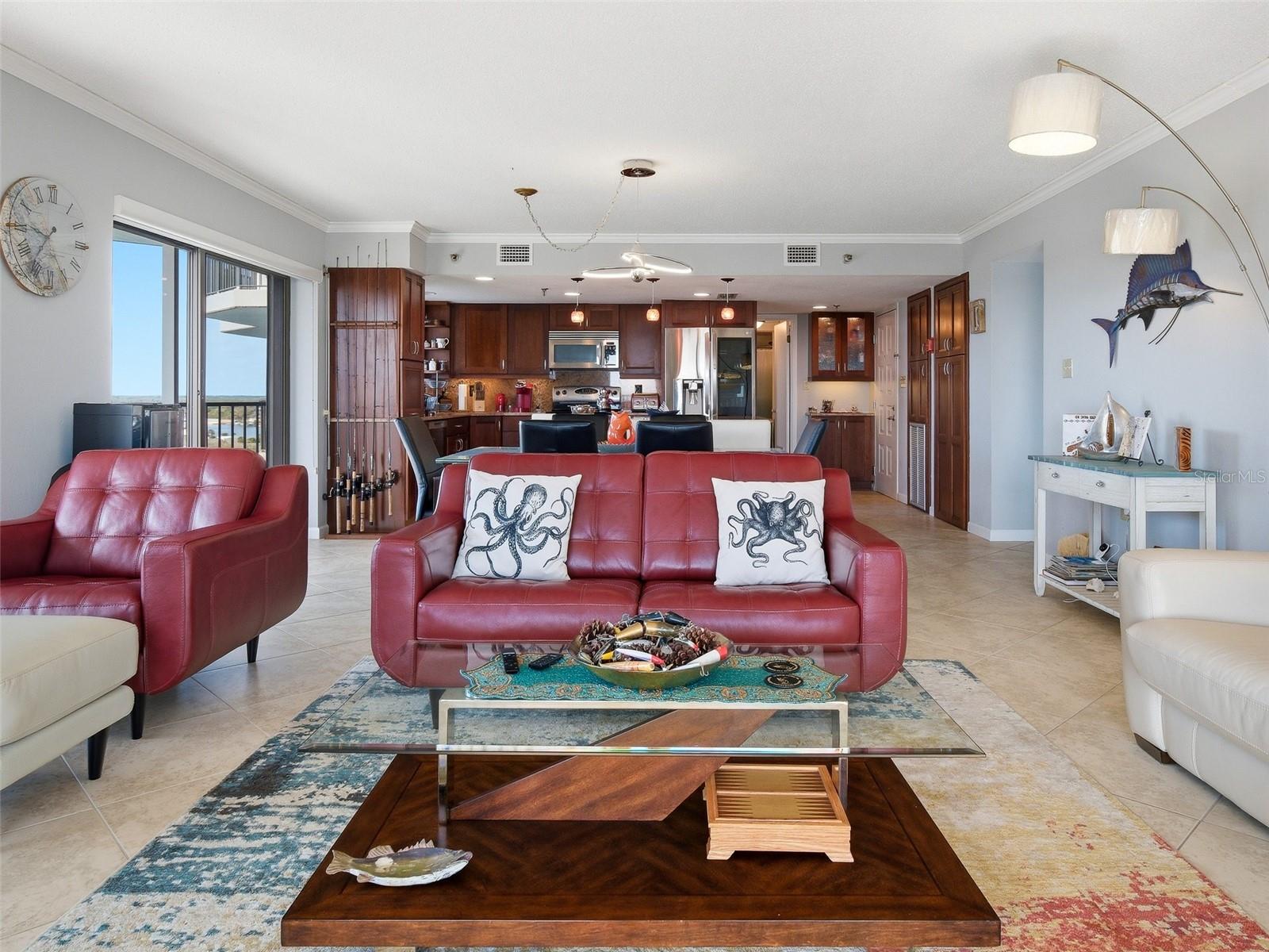 DIAMOND HEAD POINT CONDO - Residential