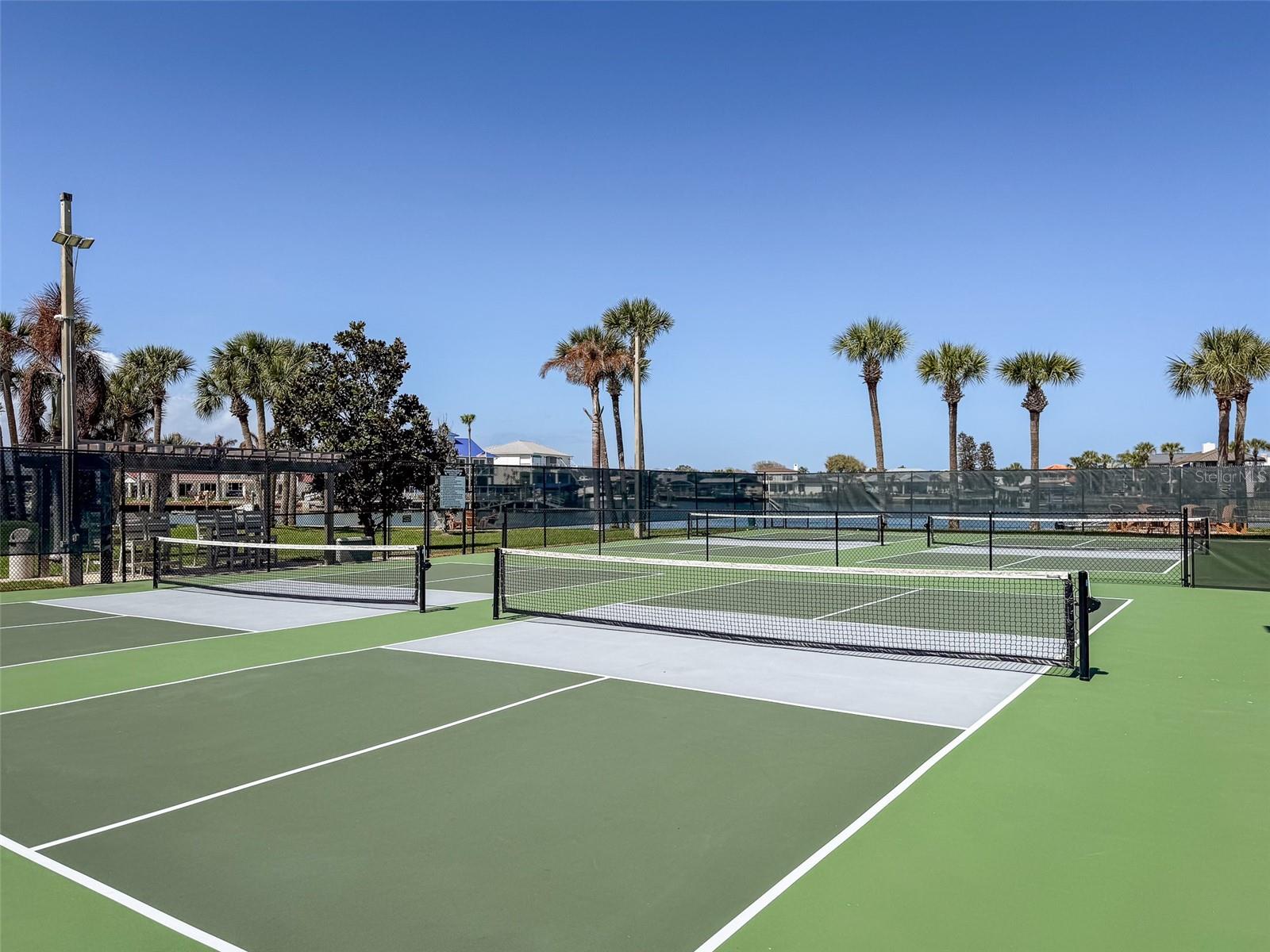 DIAMOND HEAD POINT CONDO - Residential