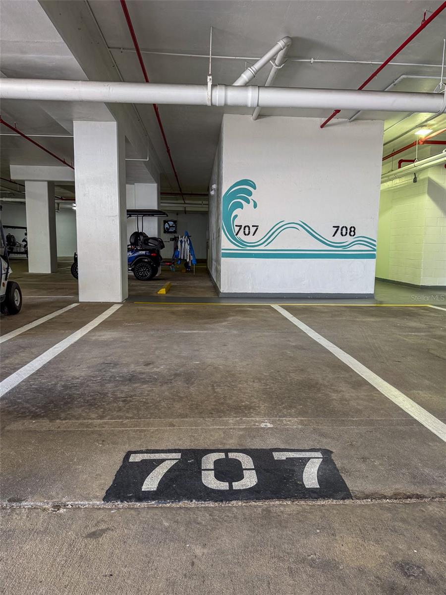 DIAMOND HEAD POINT CONDO - Residential