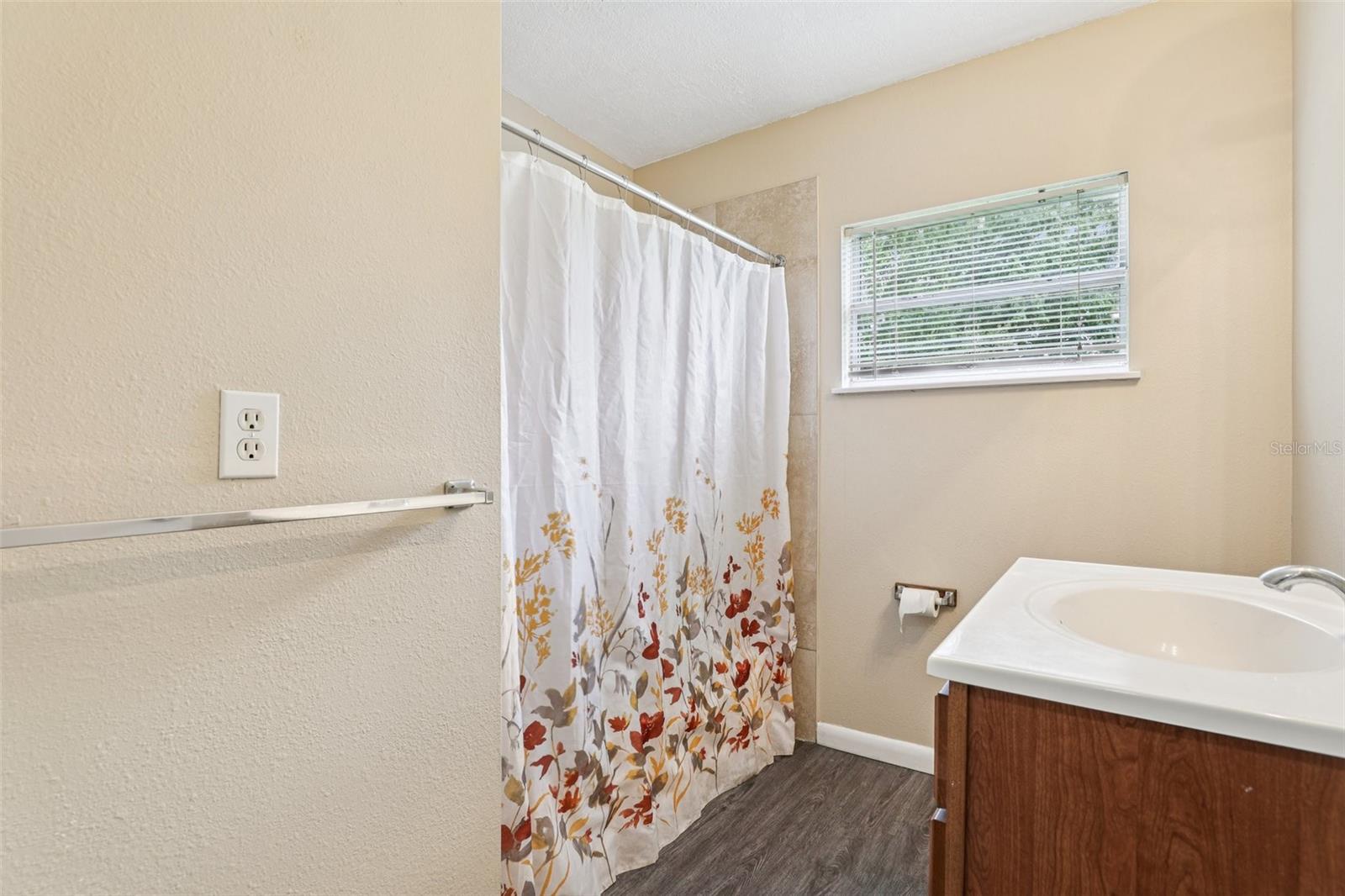 PINE GROVE ESTATES - Residential