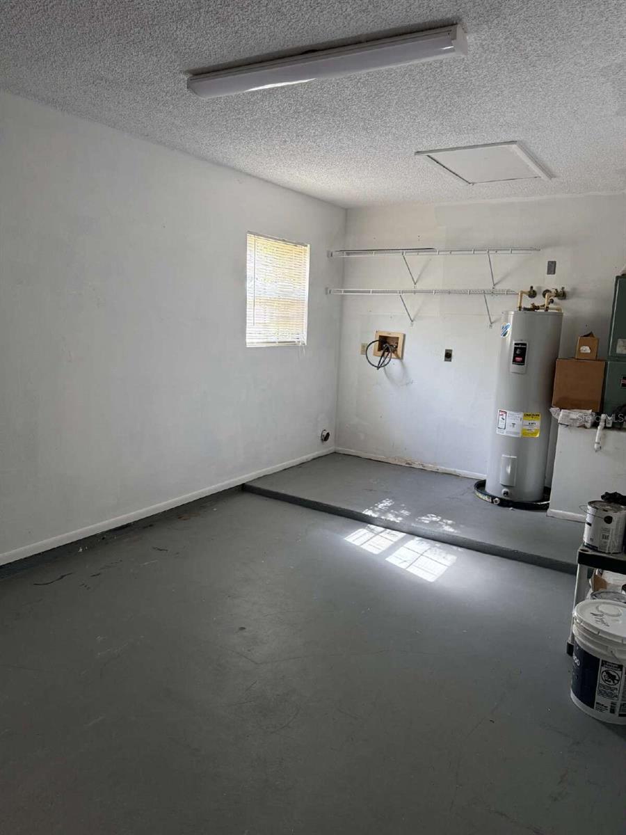 PORT CHARLOTTE SEC 96 01 - Residential Lease