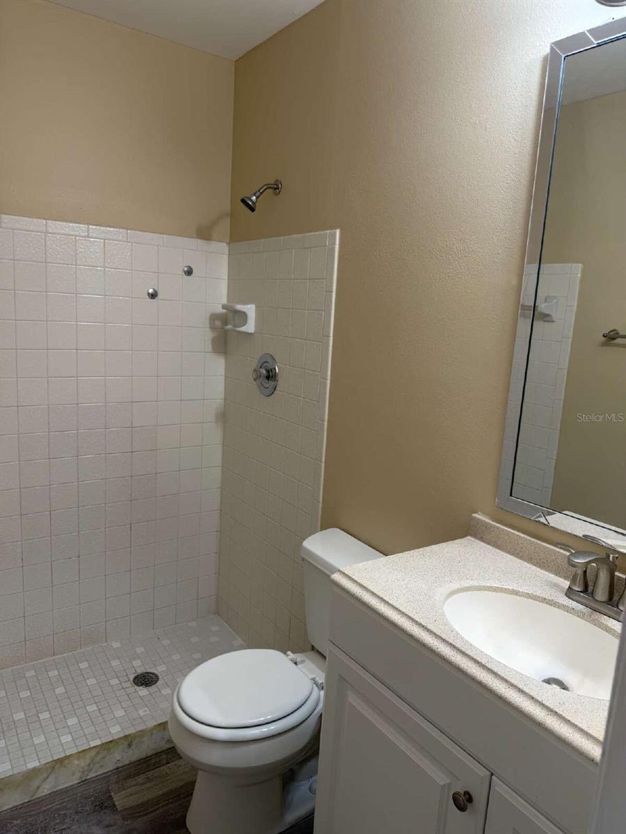 PORT CHARLOTTE SEC 96 01 - Residential Lease