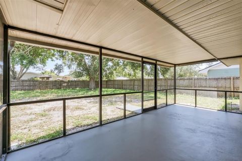 A home in WINTER HAVEN