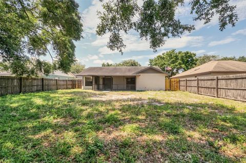 A home in WINTER HAVEN