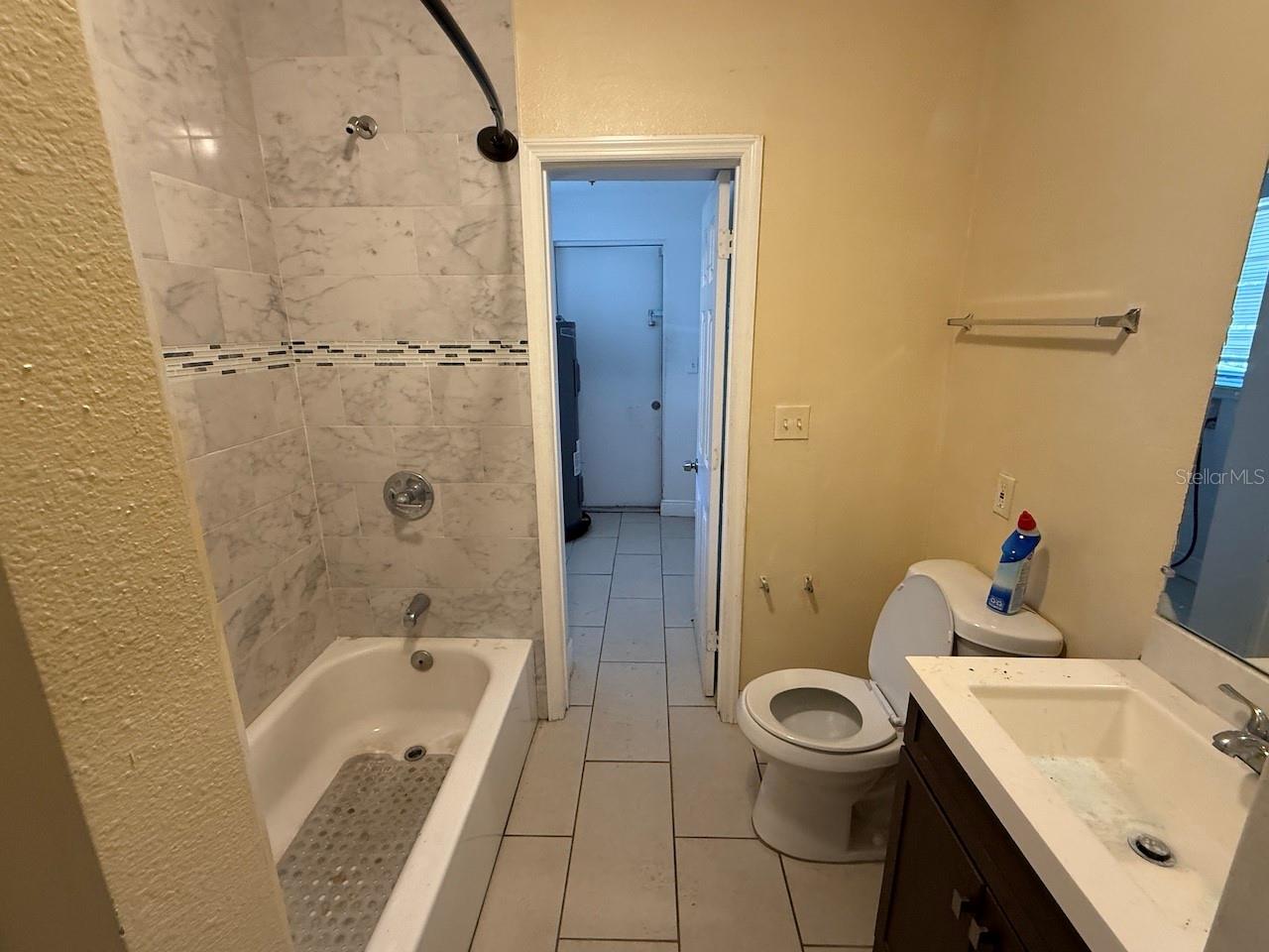 MEADOWBROOK ACRES 1ST ADD - Residential