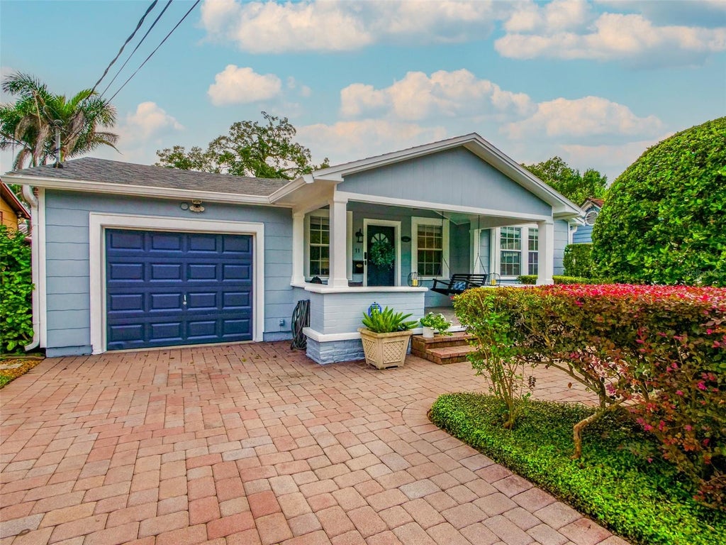 Photo of 11 S Lawsona Boulevard, Orlando, FL 32801 (MLS # O6449488)