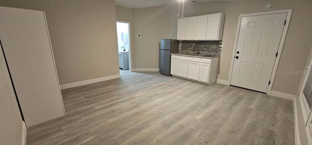 COUNTRY GREEN PH 01 UNIT 02 - Residential Lease